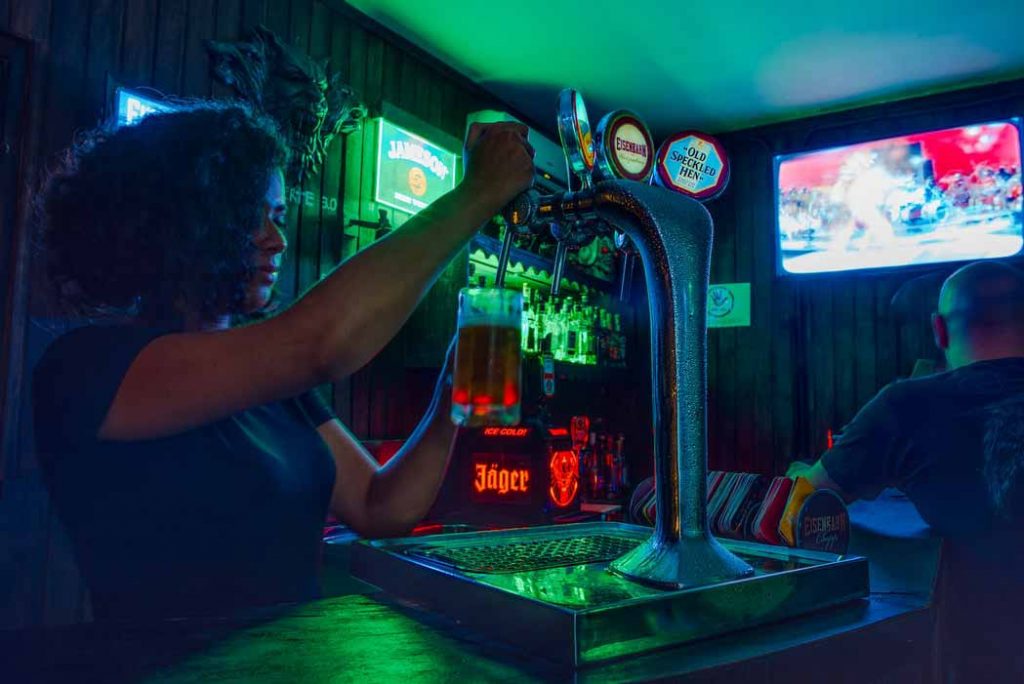 Commercial Sound System For Bars Restaurants Miami FL Smart-Tek Automation Solutions | Miami Security Cameras & Surveillance, Cabling & Networking, Audio & Video, Smart Home Automation